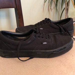 Men’s Vans Black Classics